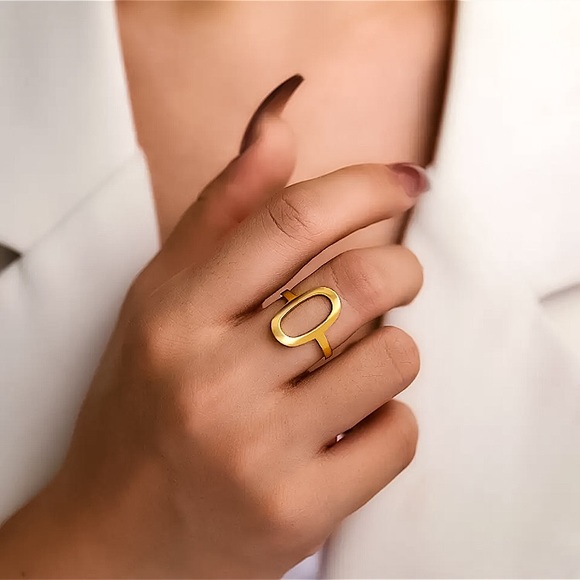⚜️𝟯𝟬%𝗢𝗙𝗙 𝗯𝘂𝗻𝗱𝗹𝗲𝘀 𝟯+⚜️ NEW Oval Minimalist Stainless Steel Ring - Picture 5 of 8
